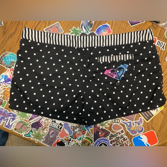 Roxy Boardshorts Size XL - Picture 4 of 15
